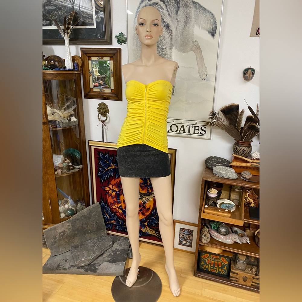 🐦‍⬛ 5/$25 🐦‍⬛ Yellow Ruched Strapless Top